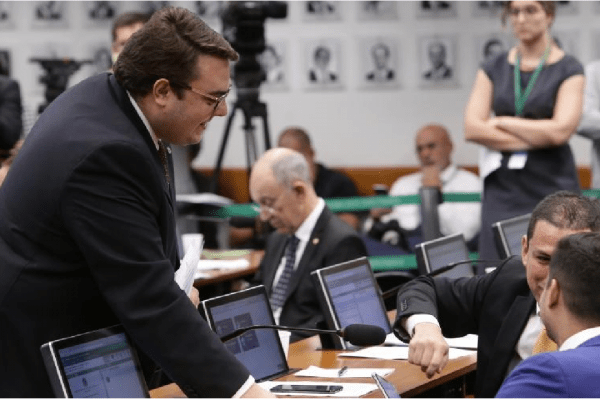 Audiência de Sérgio Moro na CCJ da Câmara começa com tumulto e confusão
