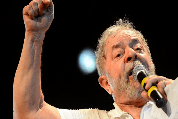 Defesa do ex-presidente Lula pede suspeição de mais um procurador no caso do Sítio de Atibaia