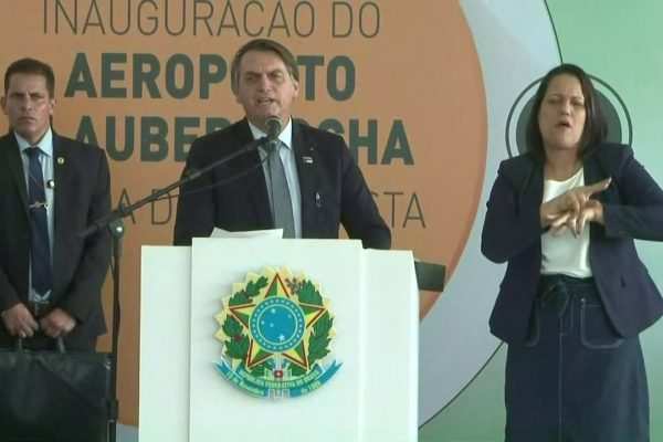 "Eu amo o Nordeste" diz Jair Bolsonaro durante discurso na Bahia