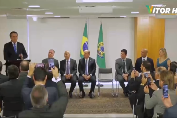Bolsonaro avalia vetos na PL de Abuso de Autoridade