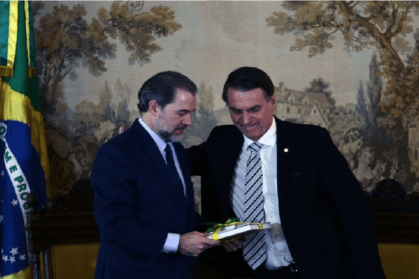 Toffoli tenta se aproximar de Bolsonaro
