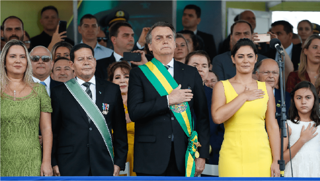 Bolsonaro participa pela 1ª vez de desfile de 7 de setembro como presidente