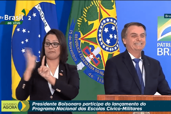 Presidente Bolsonaro quer 216 escolas militares até 2023
