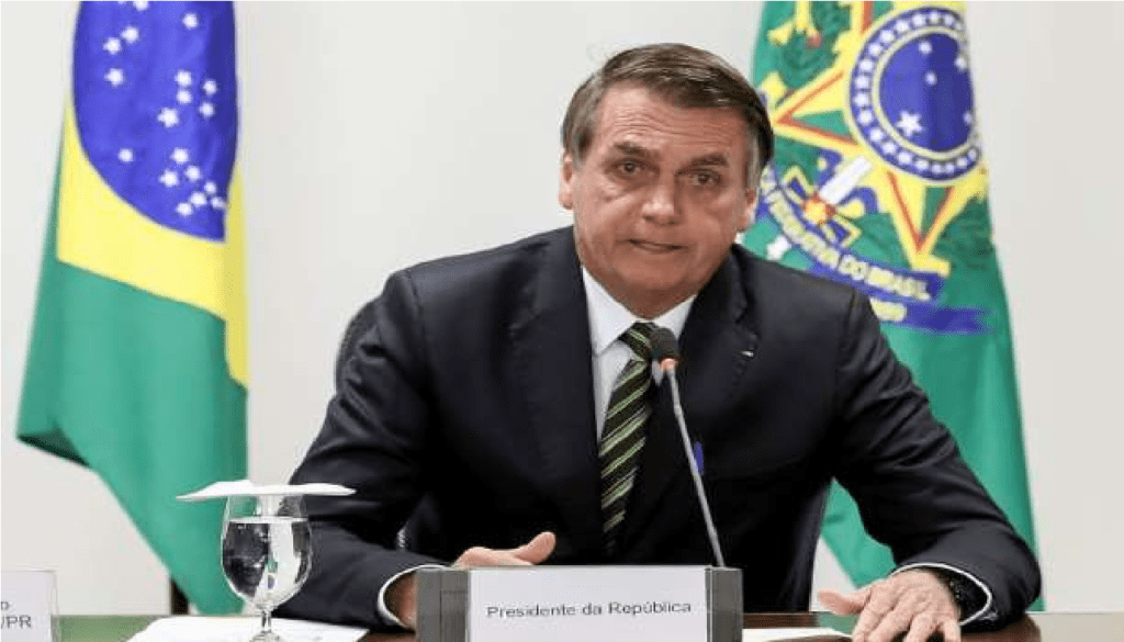 Às vésperas de viagem aos EUA, Bolsonaro se encontra com Maia e ministros
