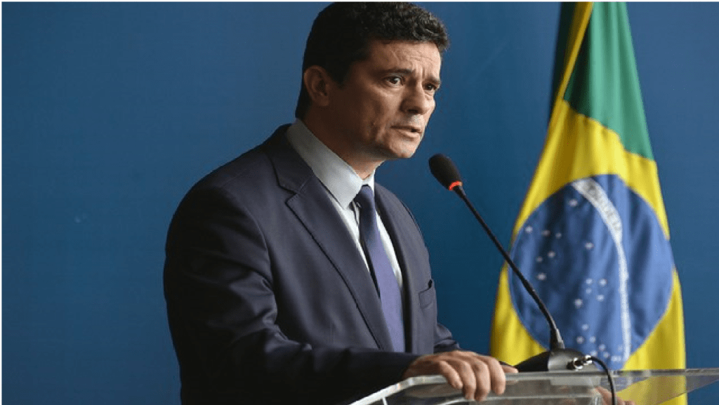Ministro Sergio Moro Defende Pacote Anti-Crime Diante do Presidente Jair Bolsonaro