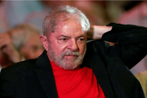 Progressão de pena de Lula só será decidida após julgamento de suspeição de Moro, diz Juíza