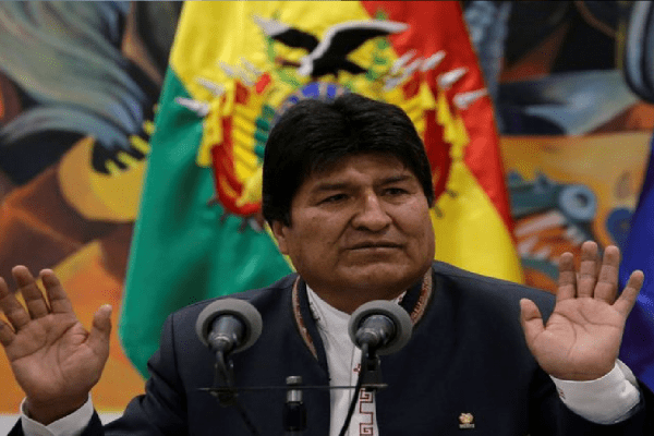 Ex-presidente da Bolívia encontra asilo no México e militares atuam contra violência