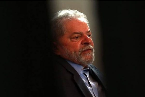 TRF-4 decide na quarta-feira se anula a sentença do ex-presidente Lula no caso do Sítio de Atibaia