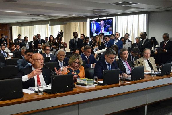 CCJ do Senado deve concluir hoje análise de PL da prisão em segunda instância