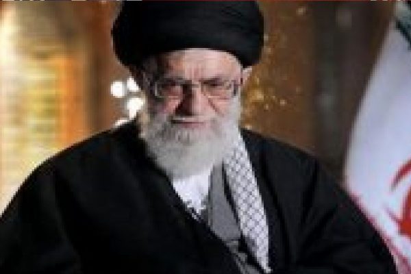 Líder Supremo do Irã faz pronunciamento sobre ataque do Iraque
