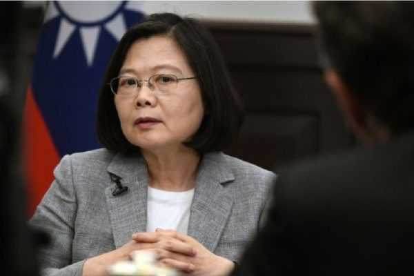Presidente de Taiwan faz apelo aos eleitores jovens "Mostrem o valor da democracia"