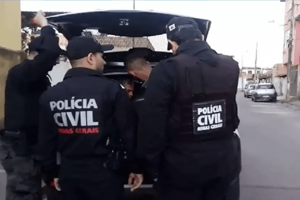Chefe de quadrilha que dava golpe de falso leilão de carros é preso pela Polícia