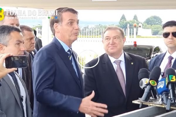 Bolsonaro desmente fake news da imprensa esquerdista sobre Paulo Guedes
