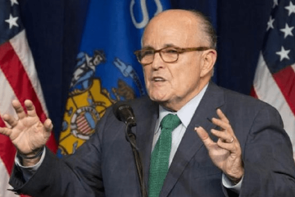 “Bolsonaro é um homem honesto” — diz Rudolph Giuliani, ex-prefeito de Nova York...O ex-prefeito de Nova York, Rudolf Giuliani, aliado de...