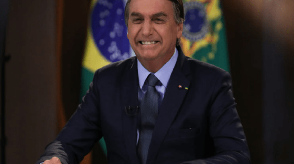 Cirurgia de Bolsonaro termina sem complicação, após 1h30