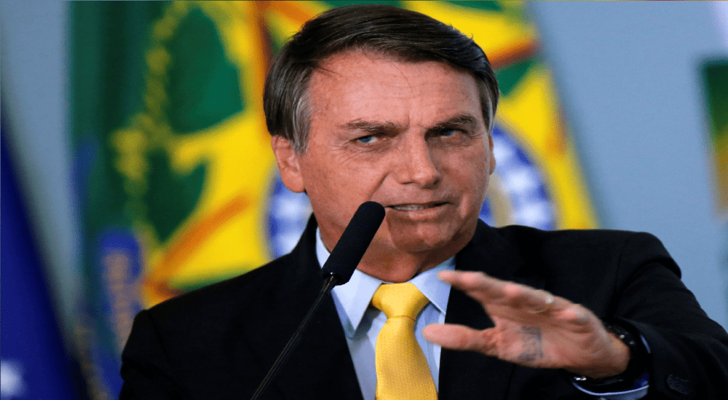Jair Bolsonaro: "Me culpam por tudo que acontece no Brasil"