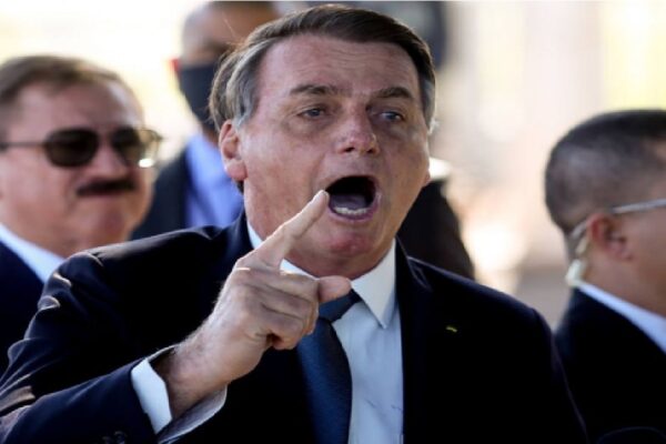 "Para mim a propriedade privada é sagrada" diz Bolsonaro ao desmentir Fake News do Estadão