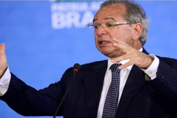 Paulo Guedes vai ao "ataque" por privatizações e reforma tributária