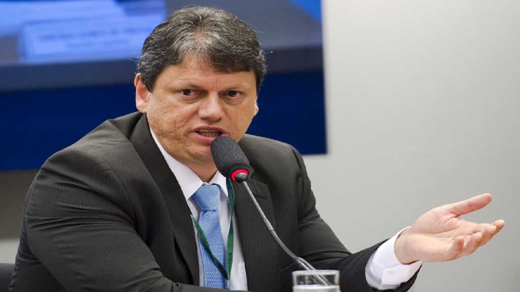 "Santos será o maior porto do hemisfério sul" diz ministro Tarcísio