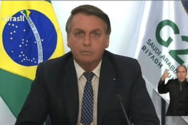 "Vamos continuar protegendo nossa Amazônia" diz Bolsonaro