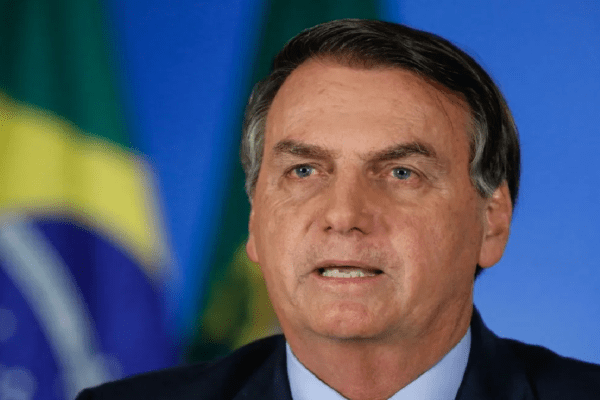 Professora que acusou Bolsonaro de planejar morte de Marielle é demitida