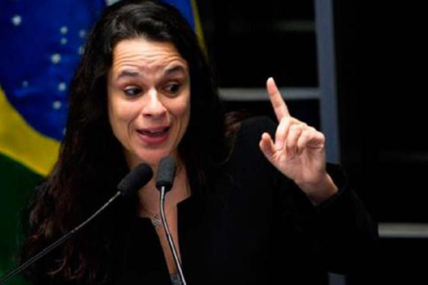 Deputada Estadual, Janaína Paschoal: “no que depender de mim, não terá impeachment”
