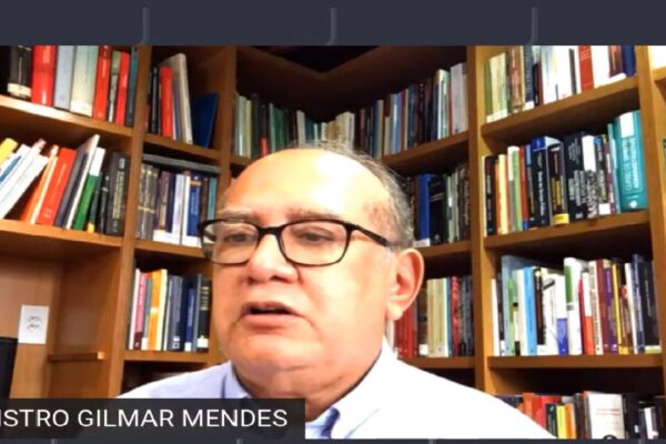 Gilmar Mendes diz que "Bolsonaro erra quando diz que o STF o impediu de atuar na questão da saúde"