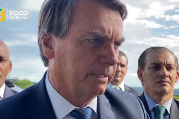 Bolsonaro rebate críticas de autoridades do MT e dispara: "O cara faz política com o fígado, com mentiras, que não chega a lugar nenhum"