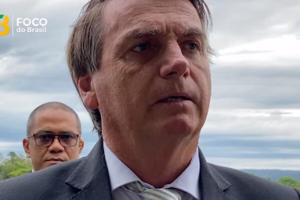 "Parece que só morre de Covid" critica Bolsonaro