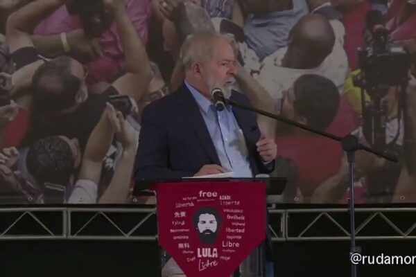 Pensando em 2022, Lula diz que Ciro Gomes é grosseiro e "precisa se reeducar" se quiser ser presidente