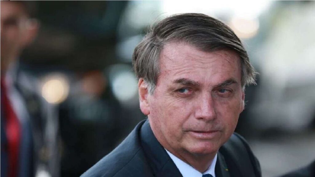 Bolsonaro: "É preciso por um ponto final no 'câncer' no TSE"