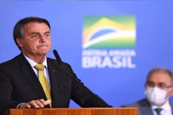 Bolsonaro: "Não somos três Poderes, somos dois"