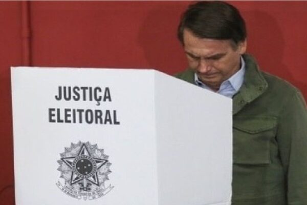 Bolsonaro sobre Voto Impresso: "Continuarei a minha luta"