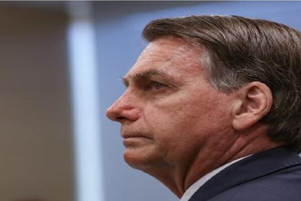 Tenente desmente ex-ministro que acusou Bolsonaro de "mandar quebrar vidraças" do STF