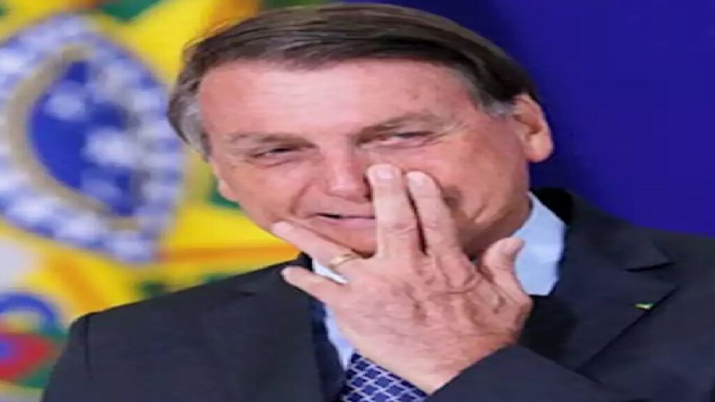 Bolsonaro compara rede Globo à viciado em pó: "abstinência"